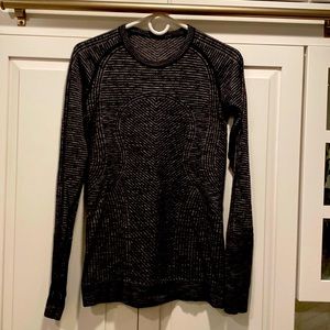 Lululemon long sleeve thick pullover